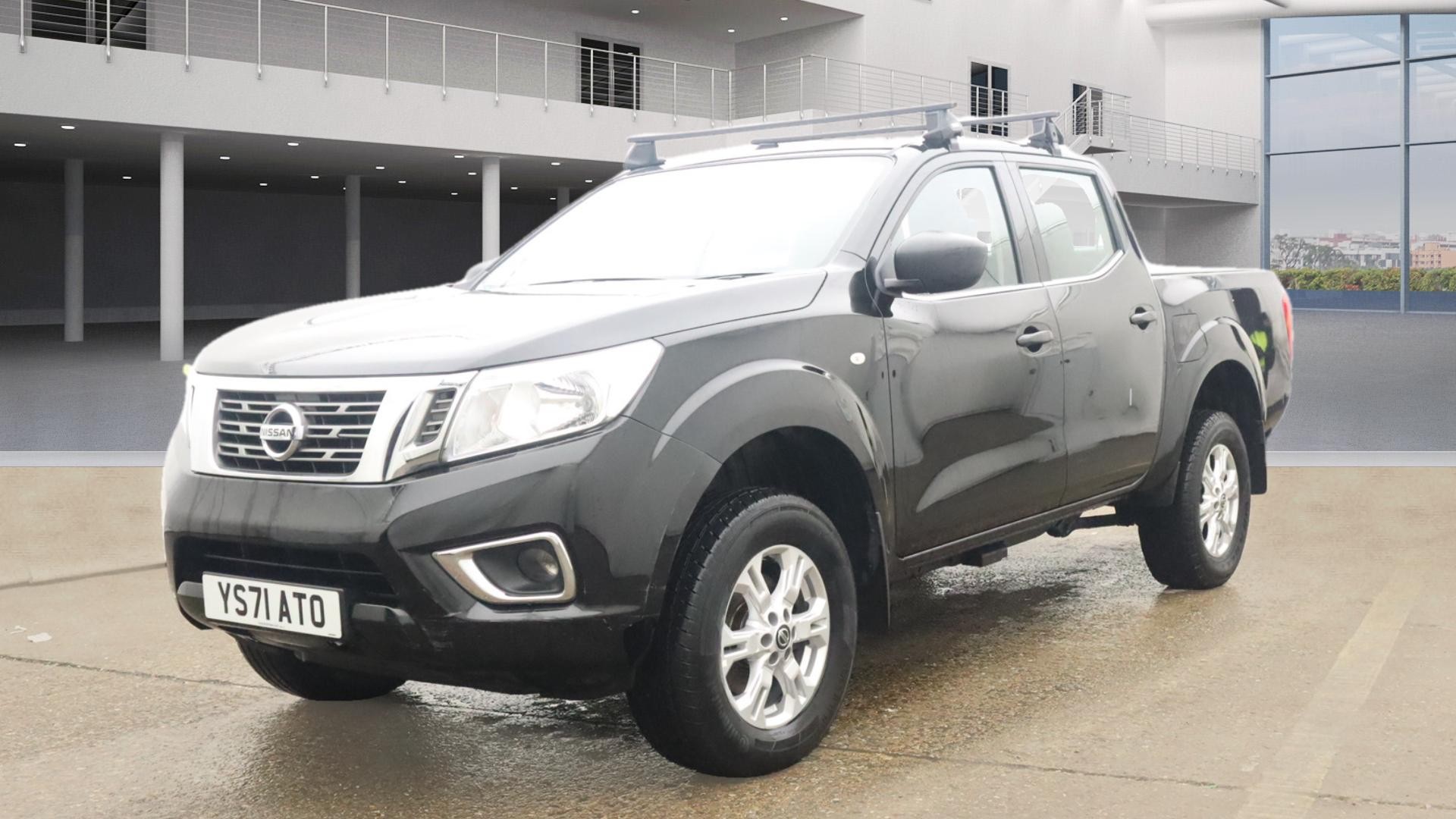 NISSAN Navara